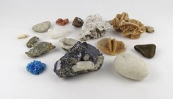 1K172 old mineral rock collection