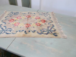 A front or bathroom rug in pink