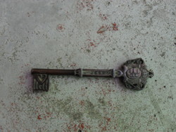 Antik  bronz írozott ón ( Takátsy 936 ) kulcs