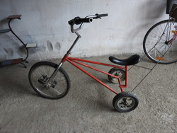 Régi tricikli - régi háromkerekű bicikli