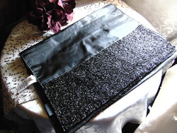 Gyöngyös fekete selyem futó asztalterítő