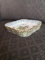 Herend beautiful, high-walled bowl with Queen Victoria (VBO) pattern
