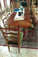 Koloniál asztal székekkel