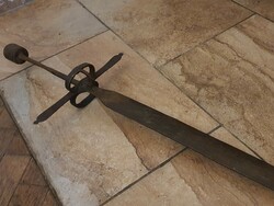 Hatalmas kétkezes középkori kard régi kastélydísz másolata