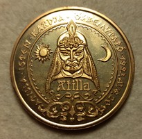 Attila  emlékérem  aranyozott bronz. PP . (42mm) POSTA VAN !!! 30,7 gramm