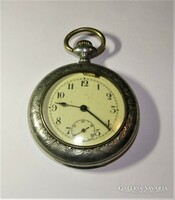 Antique repairir 6 ruby pocket watch - case with oak leaf and acorn decoration.