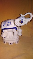 Porcelán elefánt 20 cm