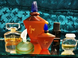 6 vintage luxury mini perfume bottles, 2 full otherwise minimal. Retro