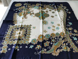 La roche silk scarf with a beautiful pattern, 76 x 75 cm
