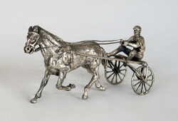 Ezüst miniatűr figura: Ügető versenyző