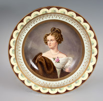 Altwien porcelán tányér Amalie Adlerberg festett portréjával