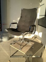 Ikonikus Szedleczky Rudolf retro szék. luxus irodákba ajánlom, a modern design kedvelőinek