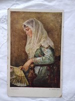Antik osztrák képeslap/művészlap hölgy csipke kendőben, legyező 1920 körüli