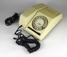 1K778 Retro CB 811-es vajszínű vezetékes telefonkészülék 1988