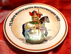 Sárkányölő Szent György porcelán tányéron