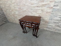 Neobarokk lerakó asztalok
