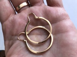 Gold hoop earrings 14k. 2.6 Gm