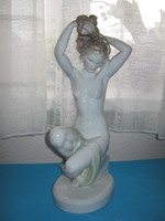 Nagyméretű színes Herendi Fésülködő Nő figura 36 cm