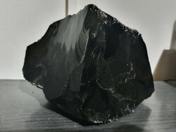 Obszidián ásvány tömb