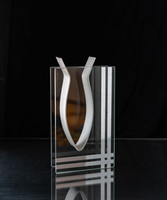 Conceptual art / konstruktivista üveg váza - hal mintával, tükröződő csíkokkal