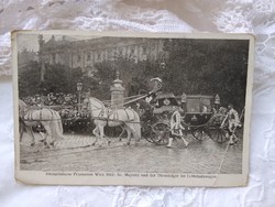 Antik képeslap az 1912-es bécsi Eucharisztikus kongresszusról, 'Felség és a trónörökös a kocsiban'