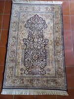 162 x 95 cm kézi csomózású selyem Kasmir szőnyeg eladó