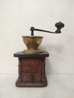 Antik kávédaráló kis méretű patinás fa kávé daráló konyhai eszköz 902 6025
