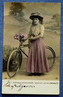 Antik  fotó képeslap  hölgy kerékpárral