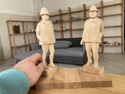 Male figures wood sculpture