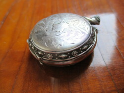 Duplafedelű niellós antik női zsebóra, (nyakláncóra, apácaóra) ezüst tokban.