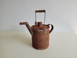 Régi vintage fém kanna petróleumos olajos bádogkanna dekoráció