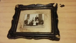 Régi családi fotó 1913-ból, fa keretben