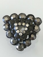 Brooch inlaid with marcasite, onyx and small zircons, 2 x 2 x 2 cm