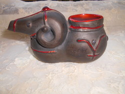 Pitcher with a special ram shape and decoration