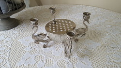 Gyönyörű,ezüstözött hattyús gyertyatartó,üveg virágrendezővel