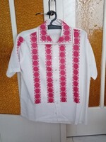 Old Transylvanian folk embroidered men's shirt ---- size: m / l