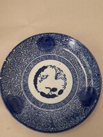 A Japanese porcelain bowl and plate was included in the auction