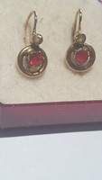 Beautiful fiery stone (ruby) 14k antique earrings!