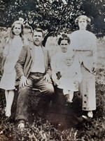 Antik fotó régi családi fénykép gyrekek kislányok
