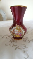 Francia,zsáner jelentes,aranyozott kis porcelán váza 12.5 cm.