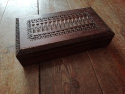 Retro industrial arts carved wooden diss box