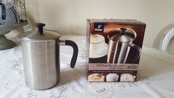 Tchibo design,rozsdamentes kézi tejhabosító