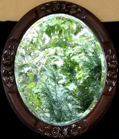 DT/158 - Gyönyörű, faragott keretes ovális falitükör, fózolt tükörüveggel