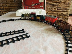 Régi vonatok sínekkel-dobozában