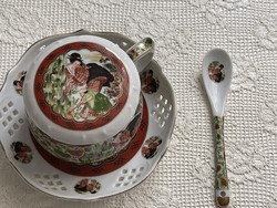 Nagyon szép Kinai porcelán teás bögre tetővel kiskanállal tányérral.