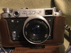 FED-2 fényképezőgép eredeti bőr tokjával, jó állapotban