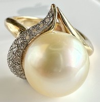 603T. 1 Forintról! 18k Arany (7,1 g) Briliáns (0,4 Ct) Természetes Gyöngy (11 mm) gyűrű, Hófehér kő