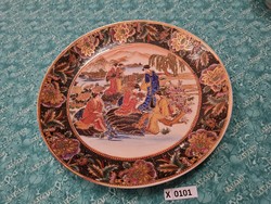 Japán jelenetes tányér, festett, domború 26 cm