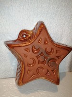 Kis csillag alakú, kerámia kuglóf forma, sütöforma, falidísz, dekoráció.