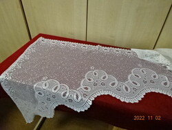 Machine lace curtain, border, width 180 cm. Its height is 75-30 cm. He has! Jokai.